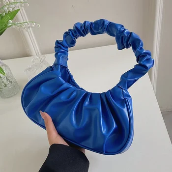 Корейската версия на Дамски чанти 2023 Г., Нова Однотонная чанта Cloud Fold, Просто Женствена чанта под мишниците, Скъпа и универсална чанта През рамо